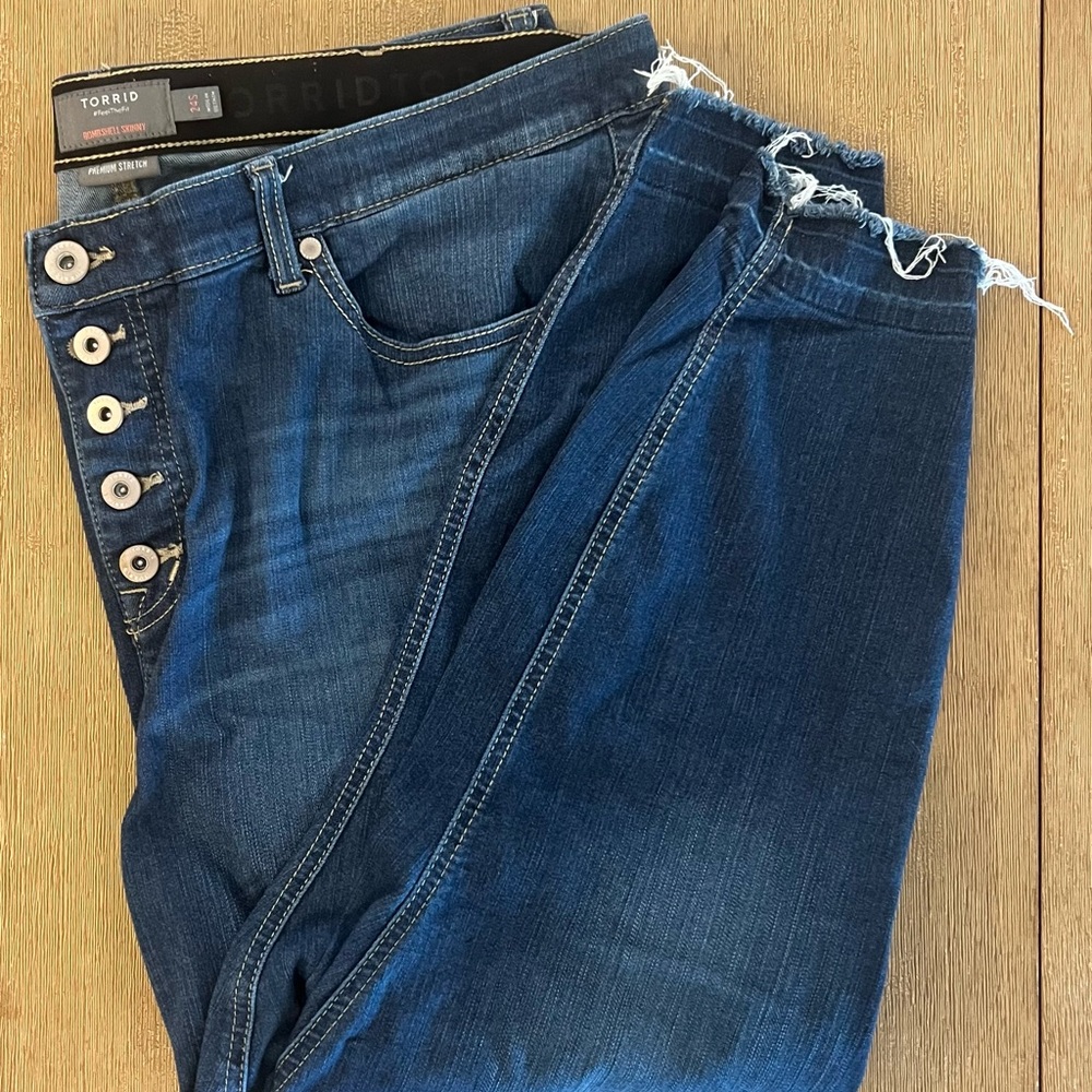 Torrid  Women’s Ankle Jeans